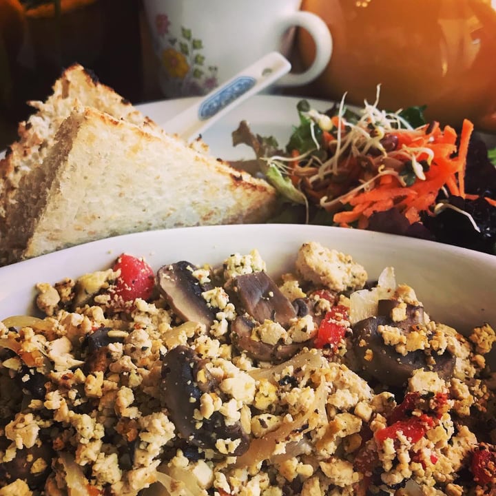 photo of Lazy Tulip Cafe Tofu scramble shared by @janisr on  13 Sep 2019 - review