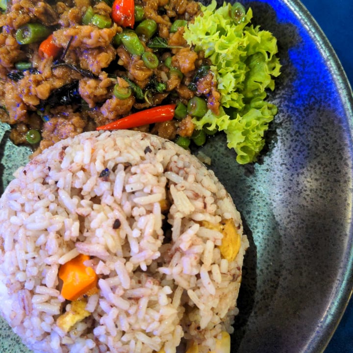 photo of Bangkok Jam Ka Pow Omnimeat With Black Olive Fried Rice shared by @shawneofthedead on  17 Aug 2021 - review