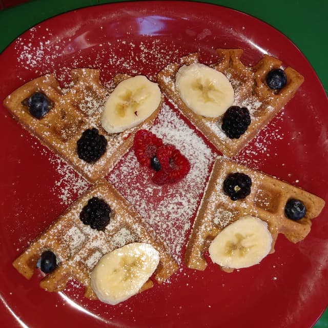 「Waffle Plátano con Avena」の料理の写真