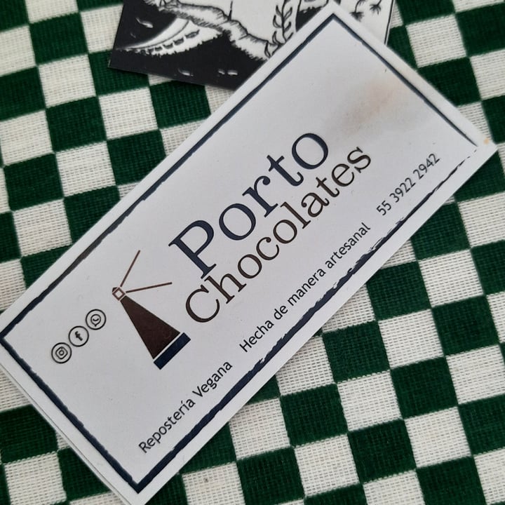 review photo of Porto chocolates vegan chocolate con nuez de macadamia shared by @uvazombie on 19 Jun 2022 - review
