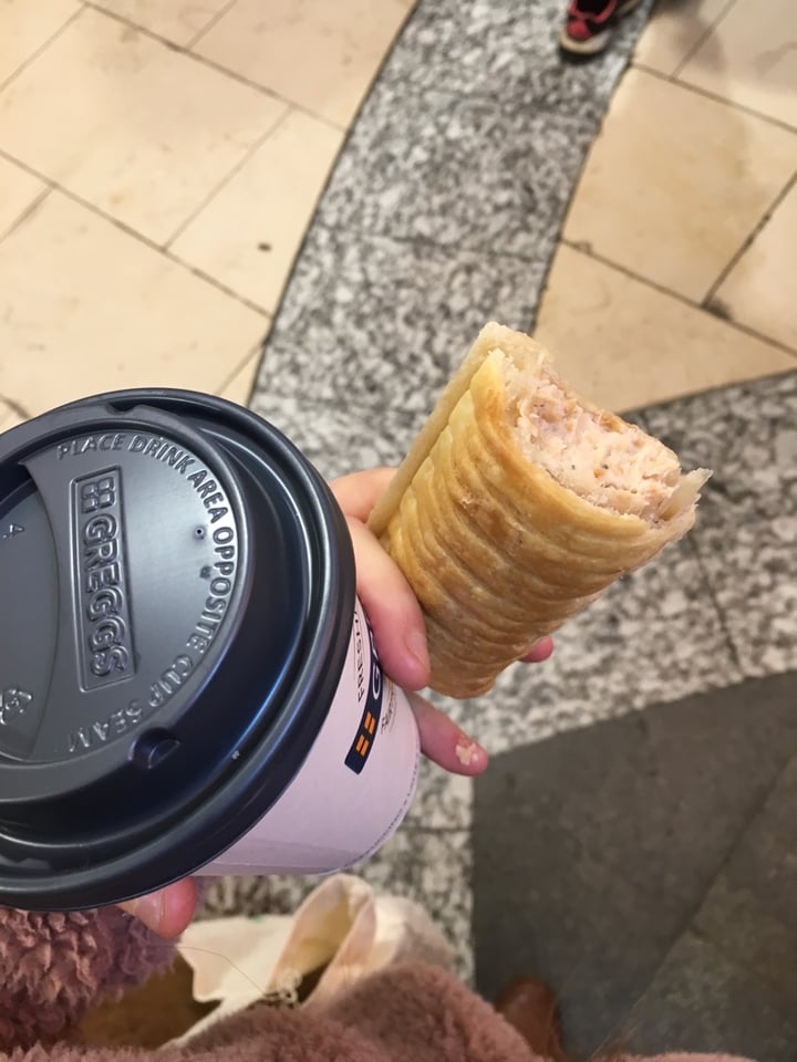 photo of Greggs Vegan Sausage Roll shared by @gimlithecat on  28 Mar 2020 - review