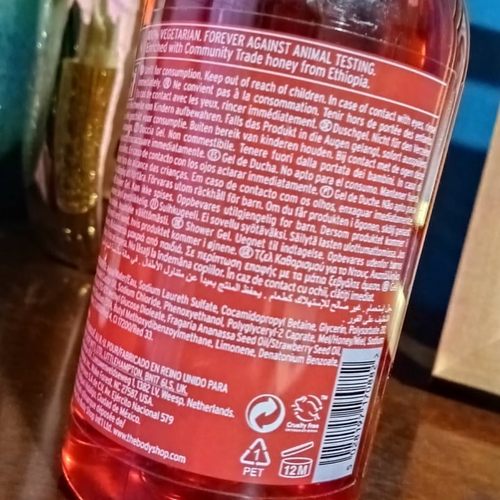 photo of The Body Shop shower gel strawberry shared by @jolieloveanimals on  07 Aug 2022 - review