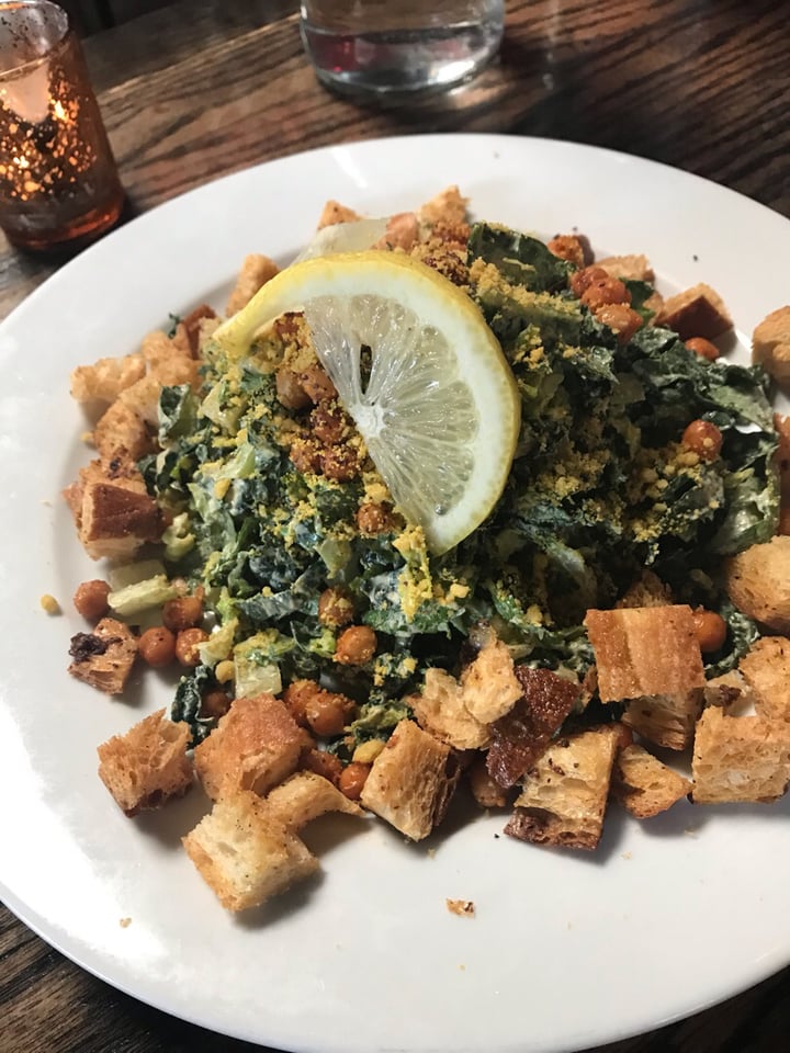 photo of Pura Vita Caesar Salad shared by @citybythbayvegan on  04 Jul 2019 - review