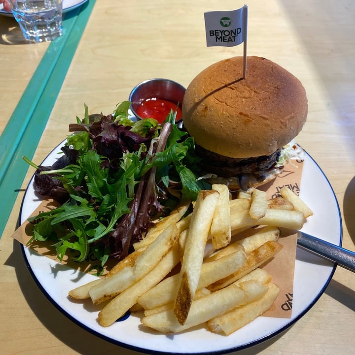 review photo of Kind Kitchen by Green Common Beyond Burger Black shared by @mnbvcxz on 01 Nov 2020 - review