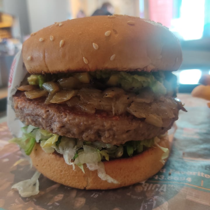 photo of The Habit Burger Grill Original Impossible Burguer shared by @morganvegan13 on  06 Sep 2022 - review