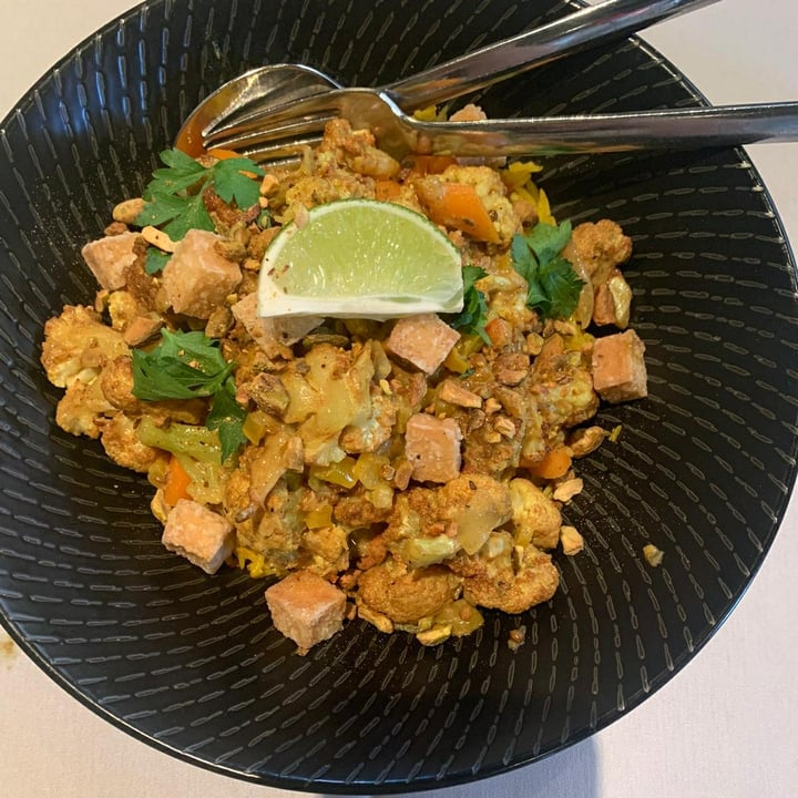review photo of Equinox Restaurant Crispy Tofu And Cauliflower Curry shared by @mikamar on 18 Oct 2020 - review