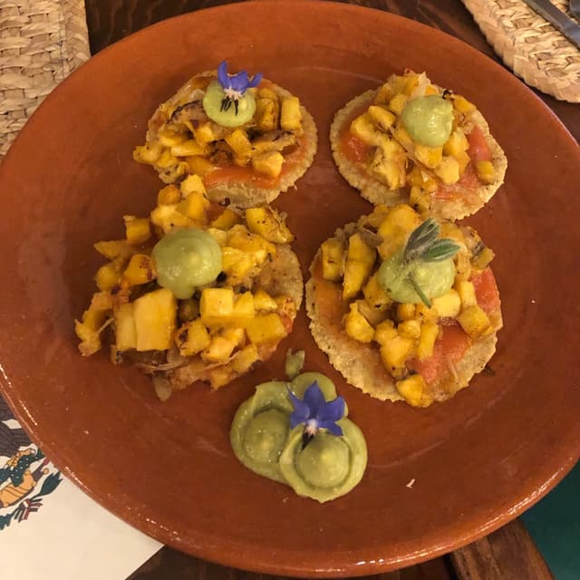 Photo of the dish “Garnachas veracruzanas”