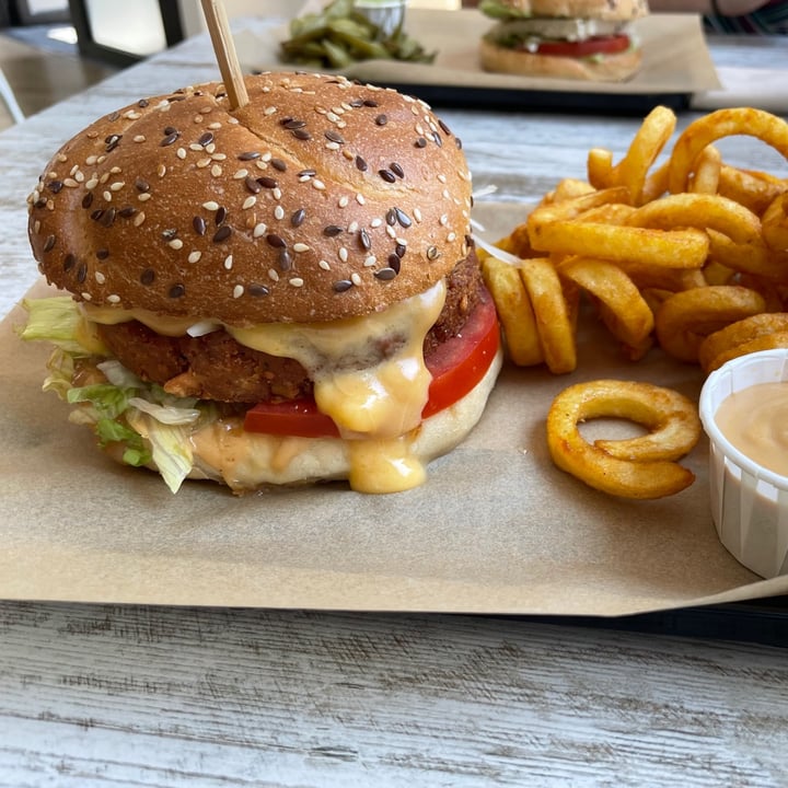 photo of Bioloco Hamburguesa Cheese Extreme shared by @ggj on  03 Sep 2021 - review