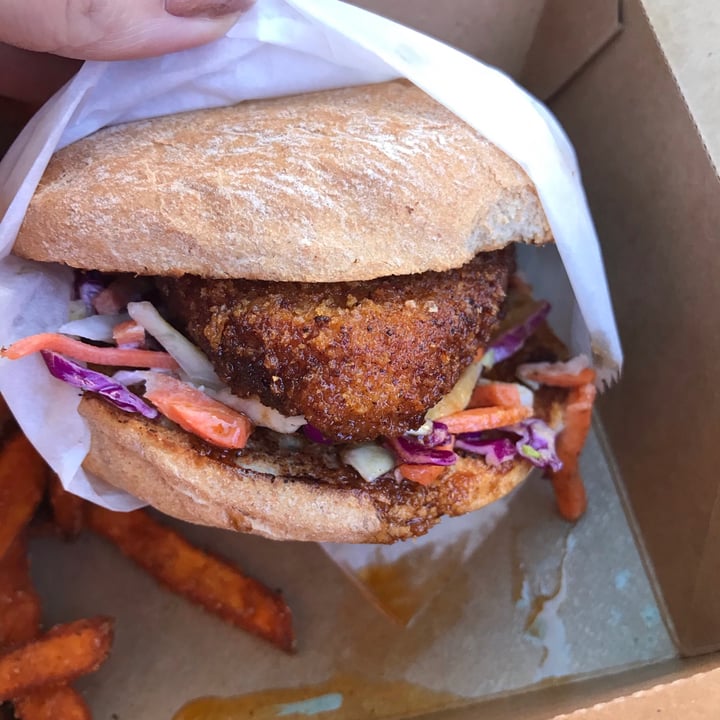 photo of Native Foods Cafe Nashville Hot Chicken Sandwich shared by @mallory17 on  12 Sep 2020 - review