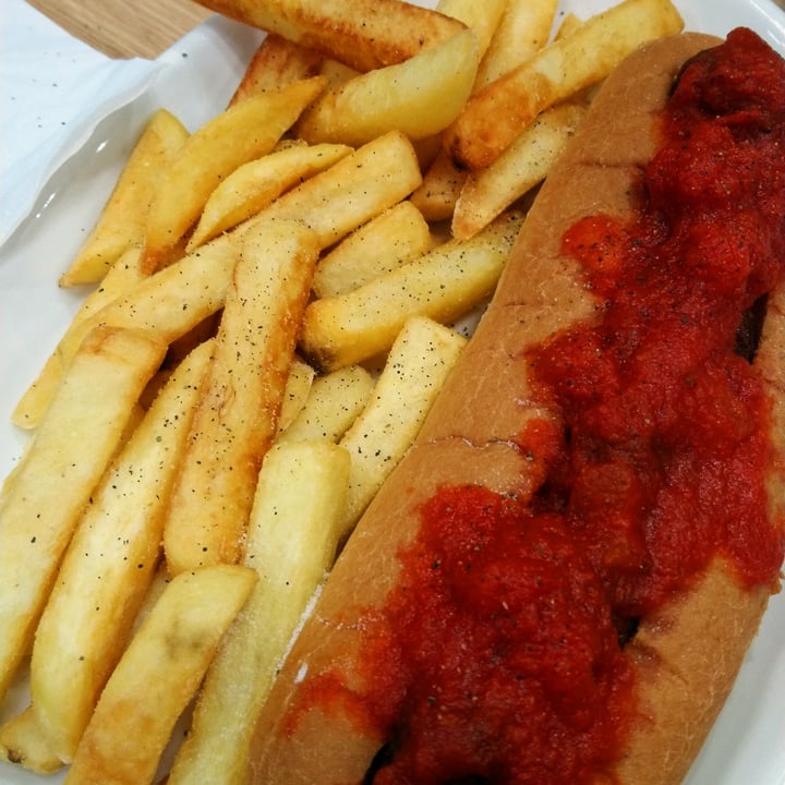 photo of Buzz Bingo Ashmore Park and Slots Room vegan meatball sub with chips shared by @seaweedvibes on  17 May 2022 - review