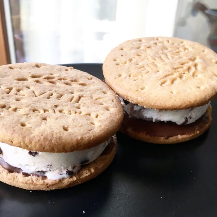 photo of McVitie's Digestive The Original shared by @danicont on  29 Apr 2021 - review