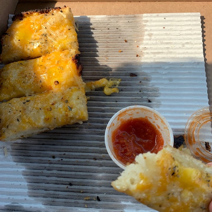 photo of Grandma Bob’s Pizza Vegan Cheese Bread shared by @madib on  12 Sep 2020 - review