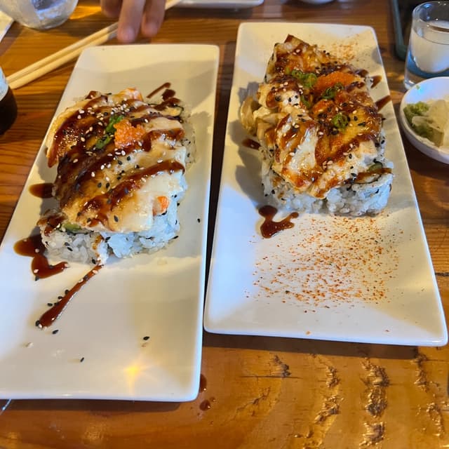 Photo of the dish “baked lobster roll”