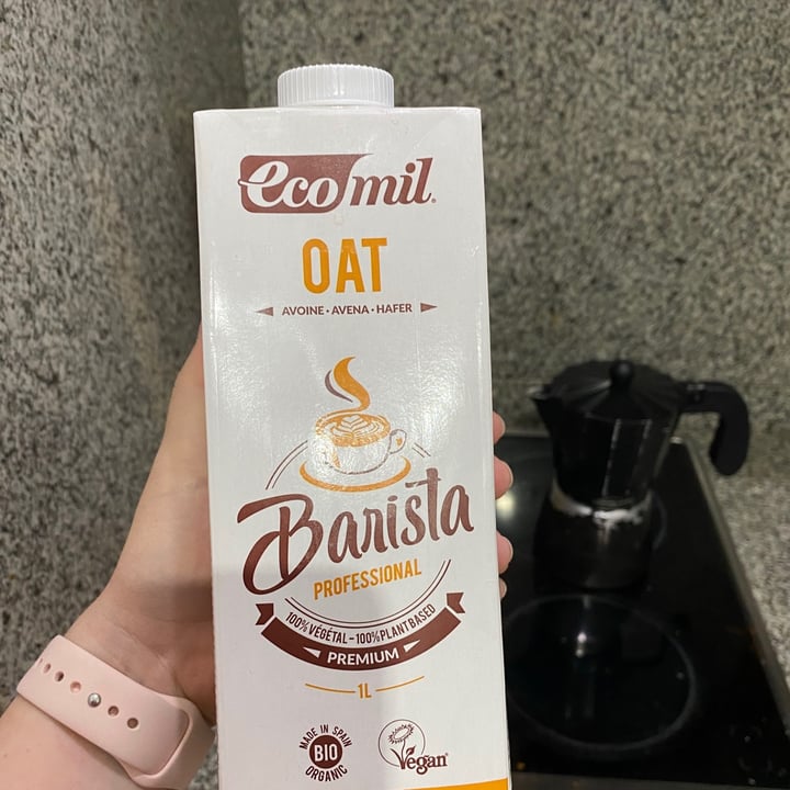 review photo of Ecomil Almond Barista shared by @laurabricenos on 22 Aug 2021 - review
