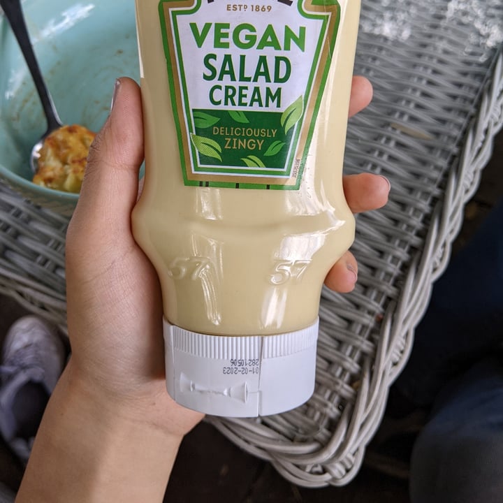 photo of Heinz Vegan Salad Cream shared by @katchan on  20 Aug 2022 - review