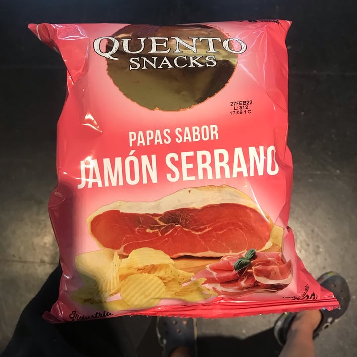 photo of Quento Snacks Papas sabor Jamón Serrano shared by @candelariex on  09 Dec 2021 - review