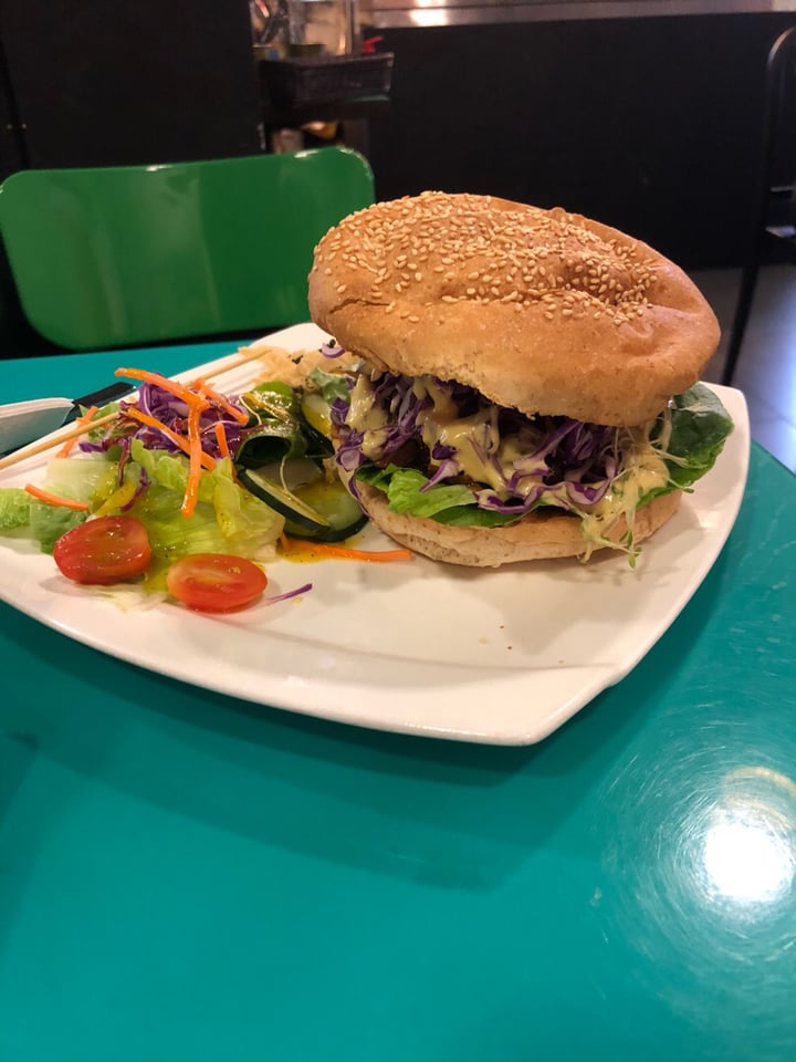 photo of Well Dressed Salad Bar PowWowBao Burger shared by @alyrauff on  28 Nov 2018 - review