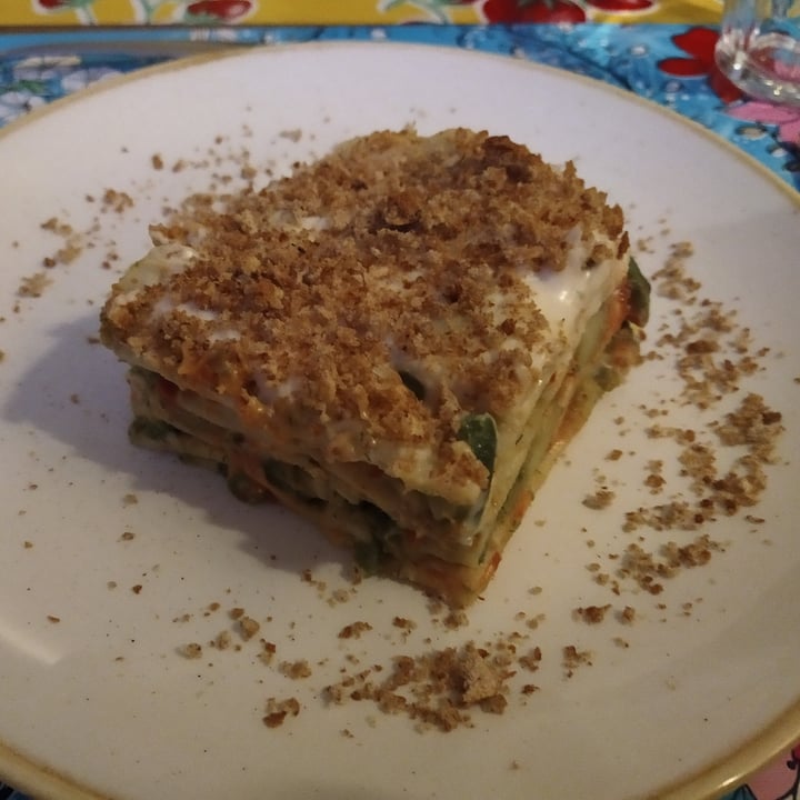 photo of Pitagora Locanda Vegana lasagnette con fagiolini, patate, pomodoro, besciamella ed erbette shared by @vegarebel on  02 May 2022 - review