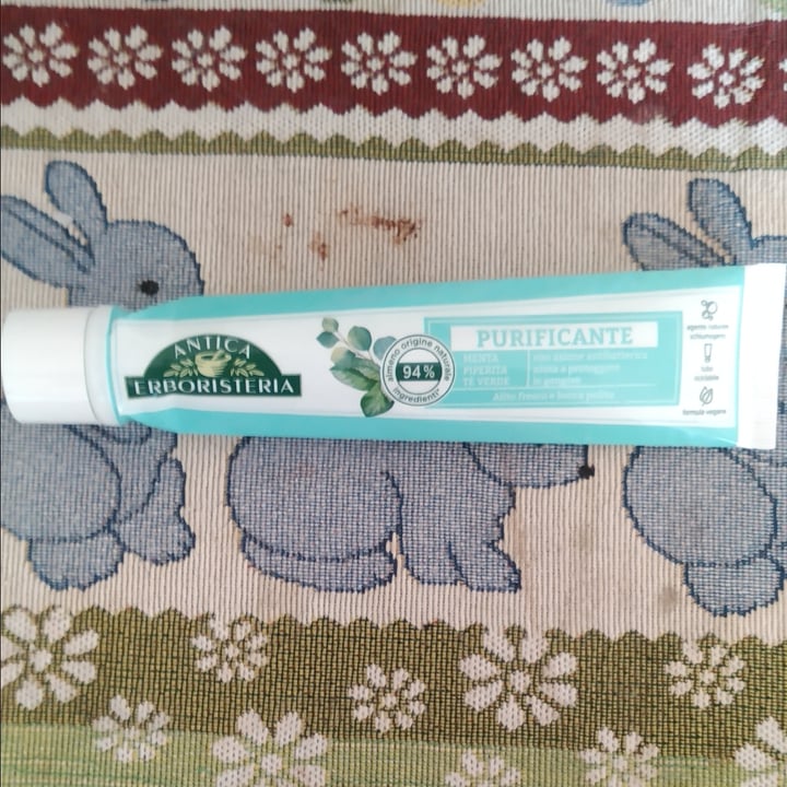 photo of Antica erboristeria dentifricio purificante shared by @jerrymouse on  18 Sep 2022 - review