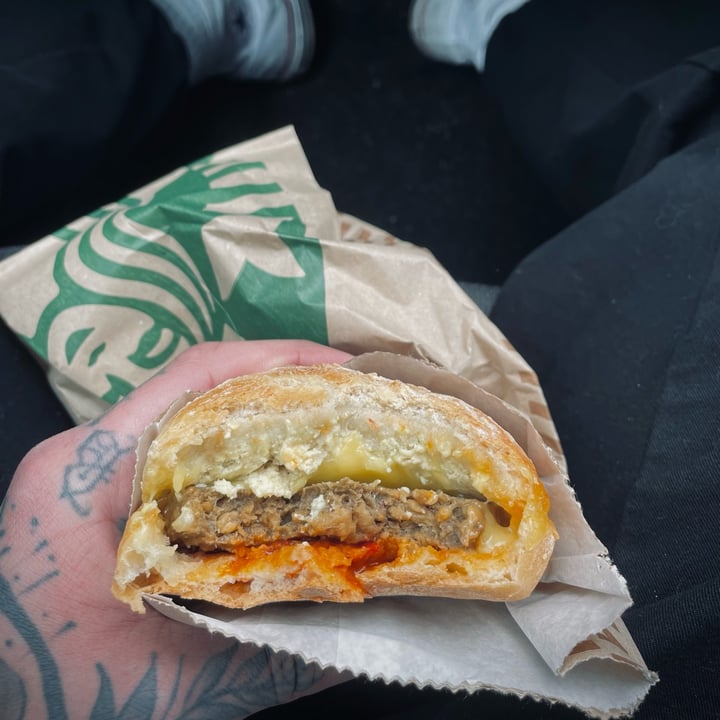 photo of Starbucks Beyond Meat Breakfast Sandwich shared by @bsvv on  11 May 2022 - review