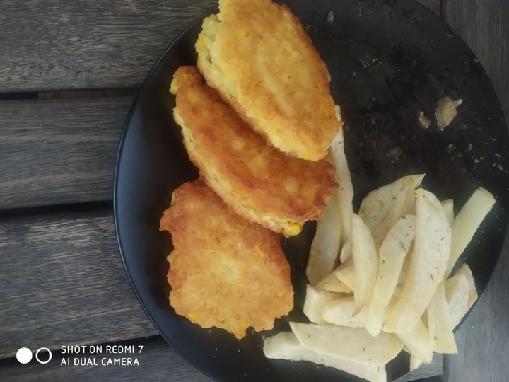 photo of Pure Café Corn Fritters shared by @sillydillysu on  23 Aug 2019 - review