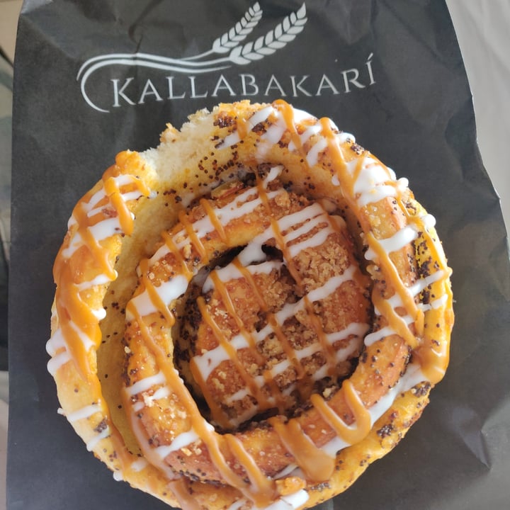 photo of Kallabakarí ( Brauða og Kökugerðin ) Cinammon swirl shared by @andrewapm on  08 Aug 2022 - review