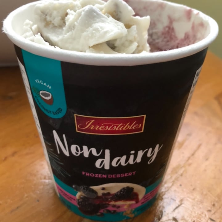 review photo of Irresistibles non dairy frozen dessert (ice cream) cheesecake flavour shared by @freckles2019 on 16 Dec 2022 - review