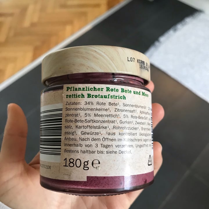 photo of Kania Cremiger Brotaufstrich Rote-Beete-Meerretich shared by @theresialu on  10 Aug 2021 - review
