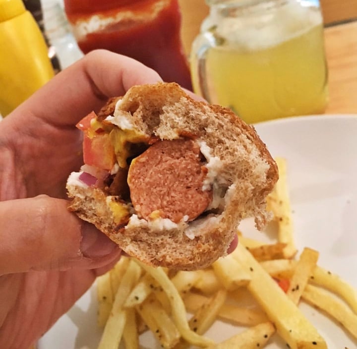review photo of Indómite Vegan Hot Dog shared by @jourbano on 02 Dec 2019 - review