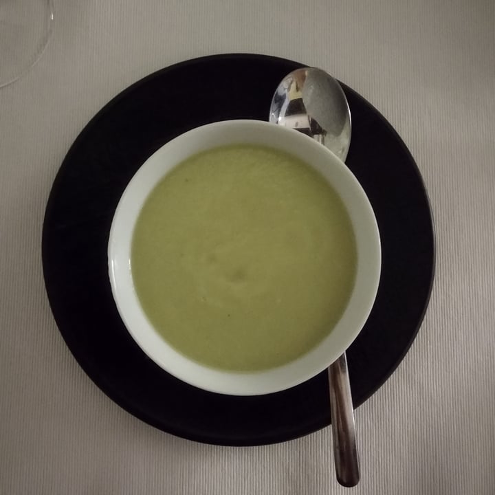 review photo of Gastrobar La Guindilla Gazpacho De Melón Y Aguacate shared by @javierpascual on 20 Nov 2022 - review