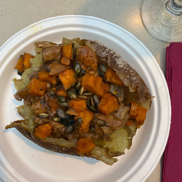 photo of Serramare Piante e Cucina - Fiorista a Cesenatico Patata vegan shared by @giadarocchi on  01 Apr 2022 - review