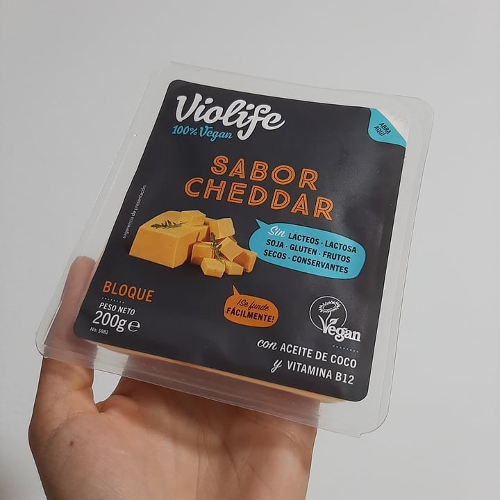 photo of Violife Bloque Sabor Cheddar shared by @alexandramp on  30 Jan 2022 - review