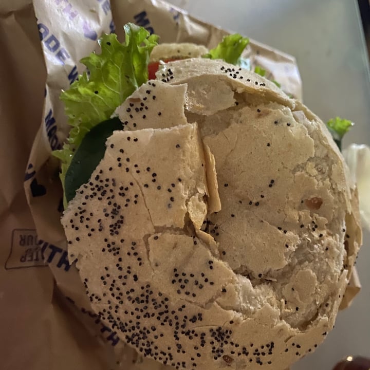 photo of Flower Burger Roma Classic Cecio shared by @bythehearts on  23 May 2020 - review