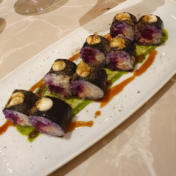 photo of Linfa Milano - Eat Different Jackfruit Crab Sushi shared by @dadamarti on  13 Mar 2022 - review