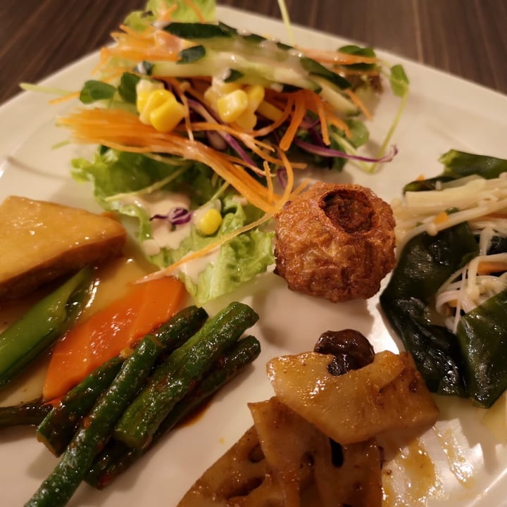 photo of Lotus Vegetarian Restaurant Buffet shared by @joytansh on  15 Jun 2020 - review