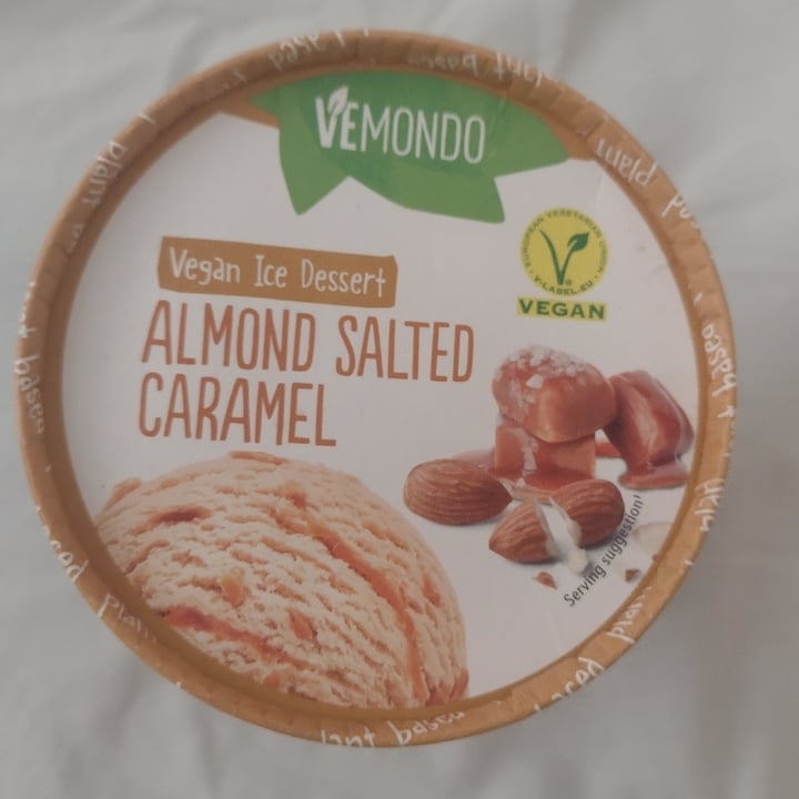 review photo of Lidl Supermarket Almond Salted Caramel shared by @ericamanfry on 06 Aug 2022 - review