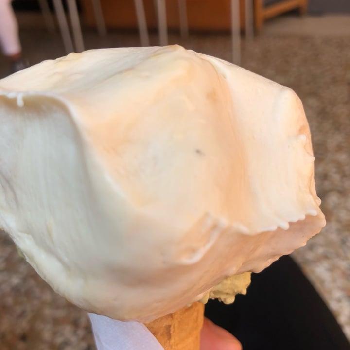 photo of Gelateria Gianni gelato pistacchio e mandorla vegani shared by @teresamoretti on  08 Sep 2022 - review