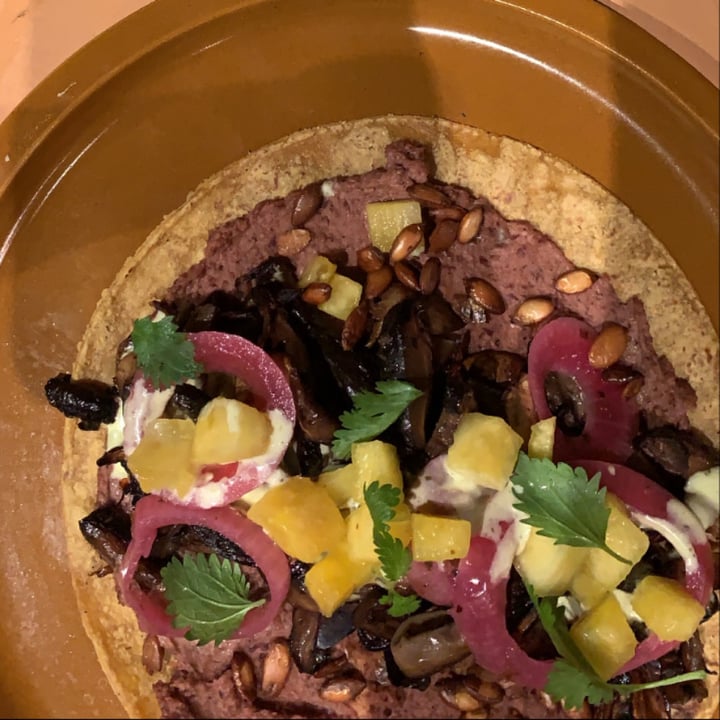 review photo of Oleada Plant Based Taco black beans shared by @miliccoronel on 14 Aug 2021 - review