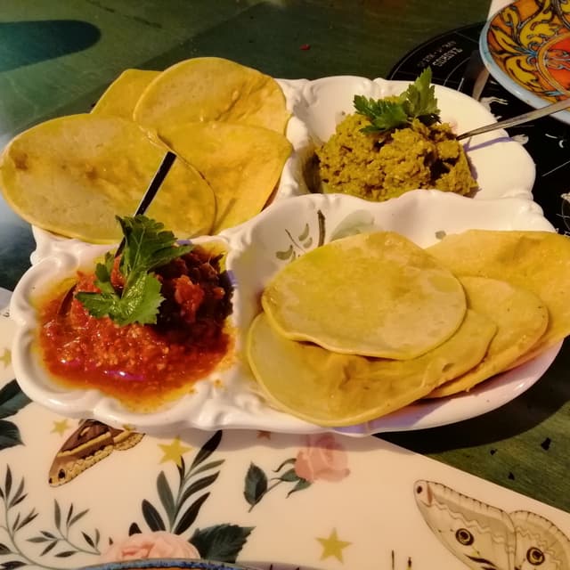 Photo of the dish “Pappadomos”