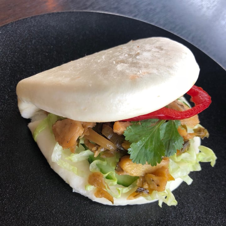 review photo of Raw Sugar Cafe Vegan chicken bao shared by @mklr on 16 Nov 2018 - review