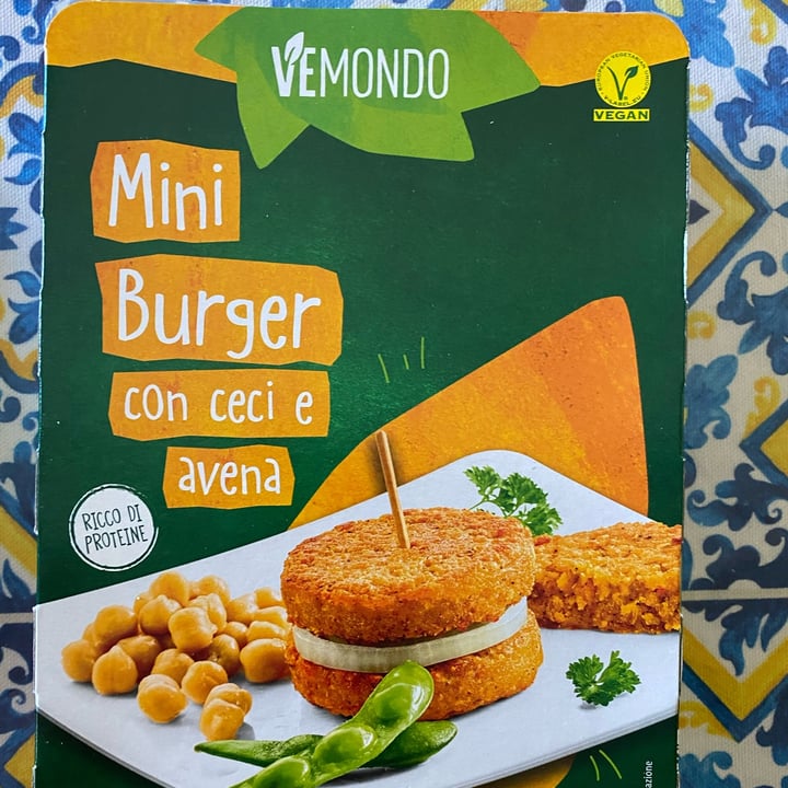 photo of Vemondo  mini burger con ceci e avena shared by @paulets on  21 Aug 2022 - review