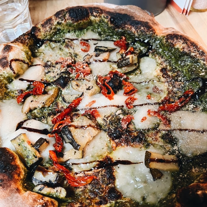 photo of Purezza - Vegan Pizza Camden The One With The Pesto shared by @vittoriatomassini on  09 May 2022 - review