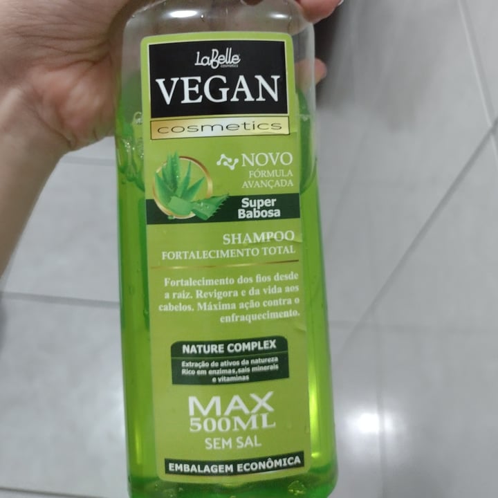 review photo of La belle Shampoo Babosa shared by @isabellasantana98 on 25 May 2022 - review