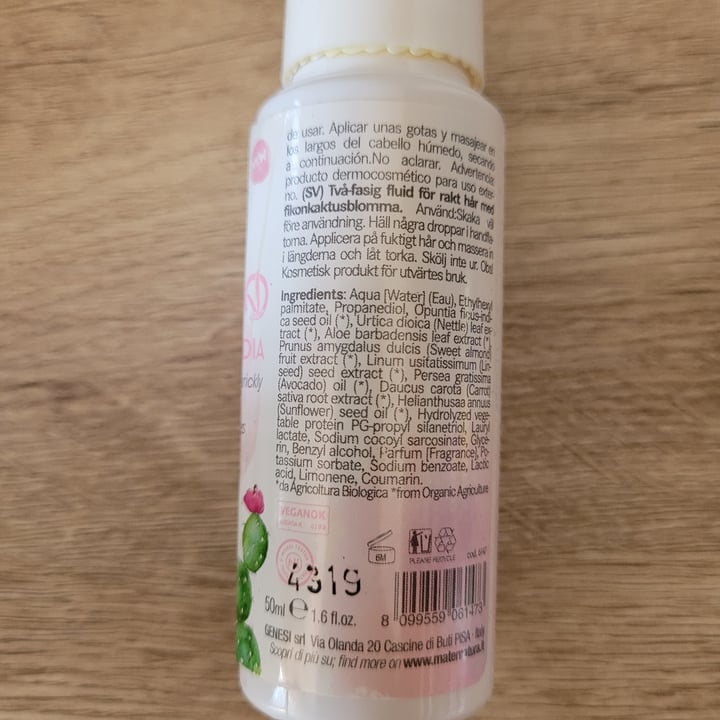 photo of MaterNatura Fluido bifasico capelli lisci shared by @chiara123 on  24 May 2022 - review