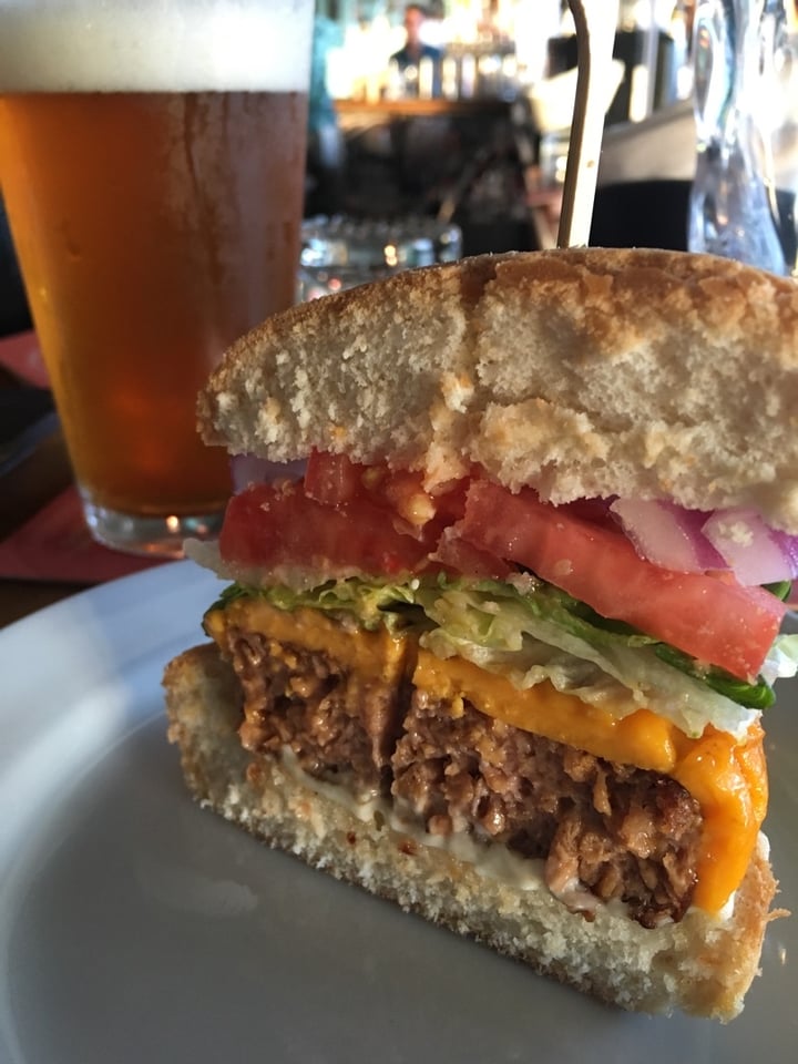 photo of The Reef Bar & Market Grill Vegan Beyond Burger shared by @erinolivari on  31 Dec 2019 - review
