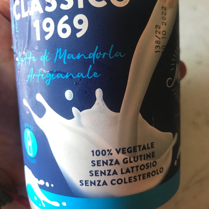 photo of Mennella Latte di mandorla shared by @frazazie on  21 Jul 2022 - review