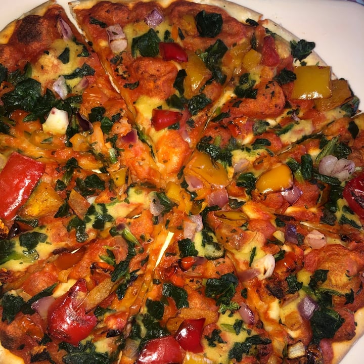 review photo of ASDA Roasted Veg And Houmous Pizza shared by @catscanfly on 27 Apr 2020 - review