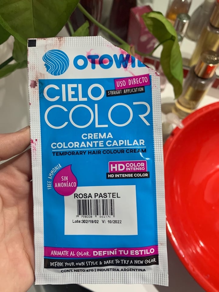 photo of Otowil Cielo Color Crema Colorante Capilar Fantasía shared by @constanzata on  21 Apr 2020 - review
