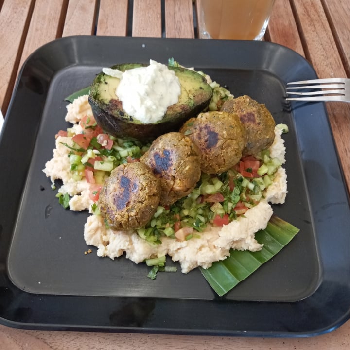 photo of Taller Vegánico Hummus con Tabouleh shared by @bettyveg on  31 Dec 2021 - review