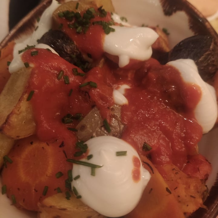 photo of Margarito patatas "Bravas" vegana shared by @biancafurii on  07 Jun 2022 - review